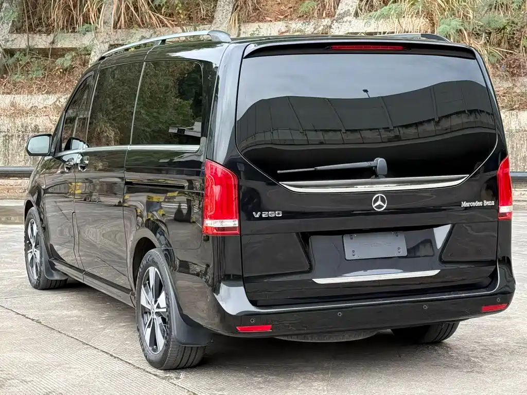 MERCEDES-BENZ V CLASS