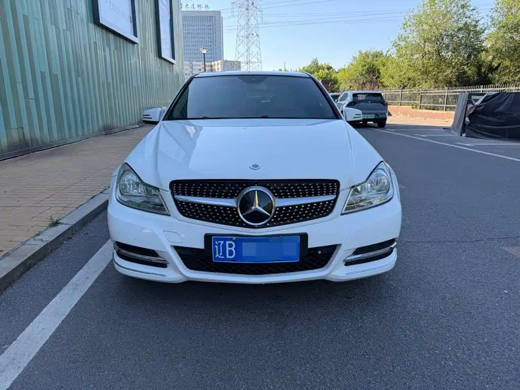 Mercedes-Benz C-Class — миниатюра 2