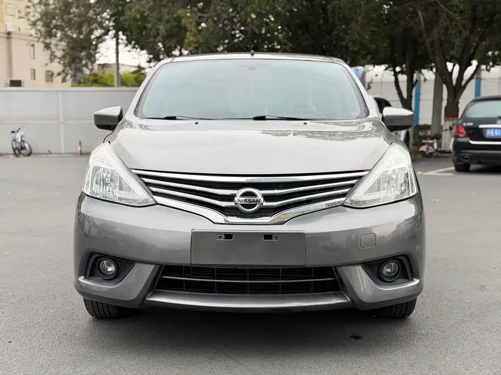 Nissan Livina — миниатюра 2