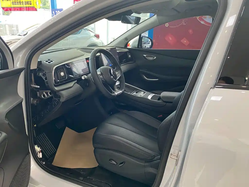 BYD Sealion 05 EV — миниатюра 7