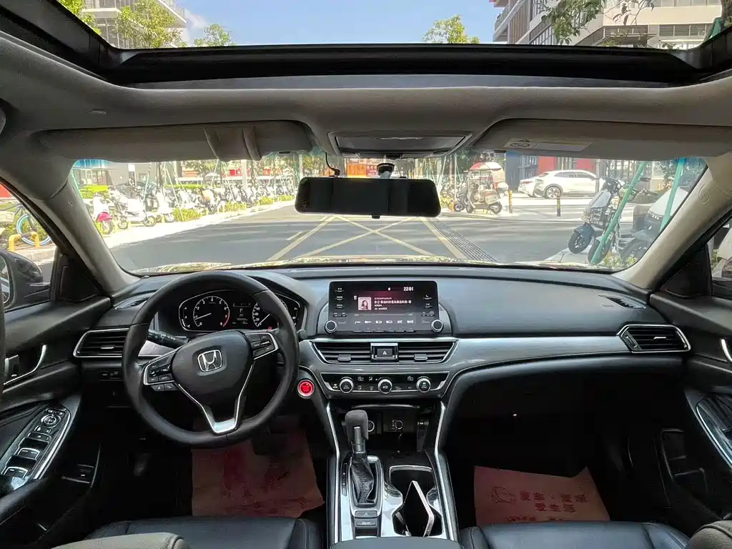 Honda Accord — миниатюра 7