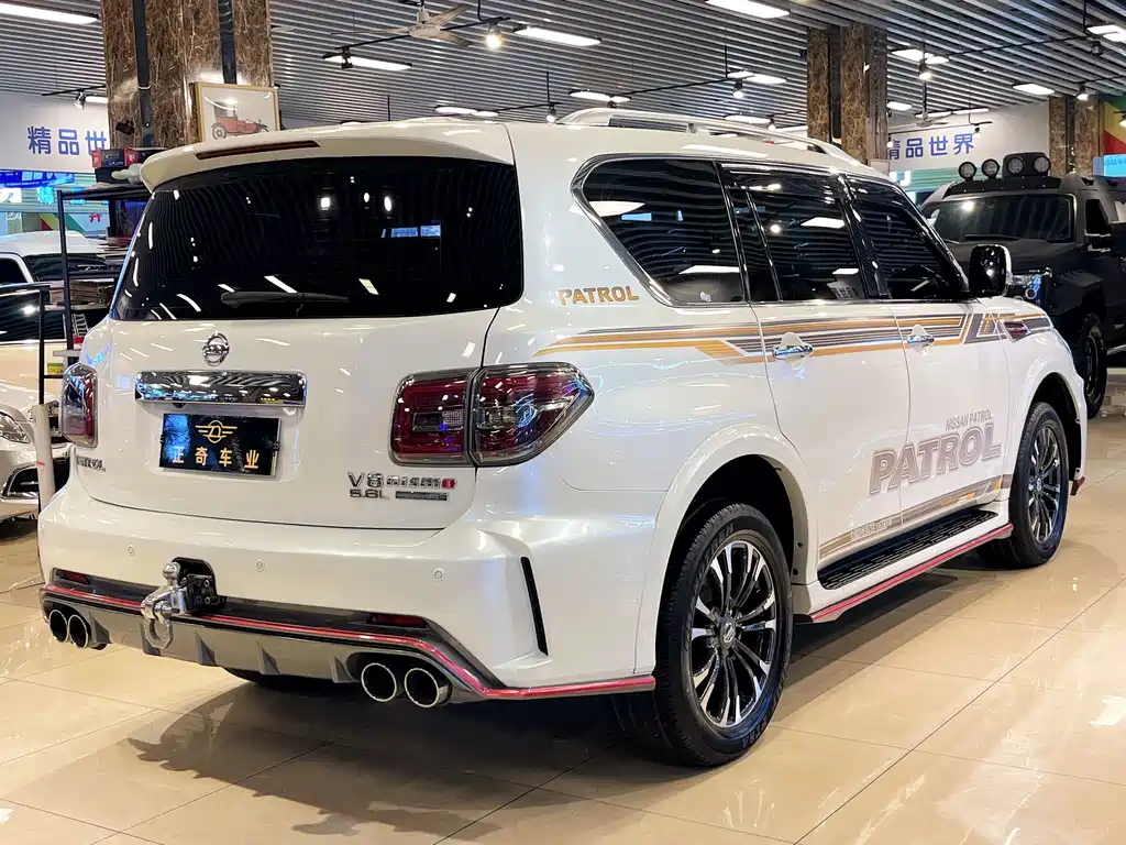 Nissan Patrol — миниатюра 7