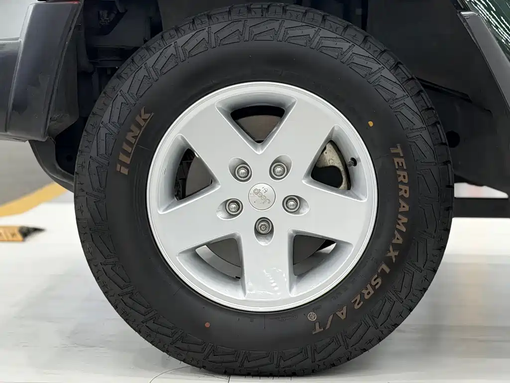 Jeep Wrangler — миниатюра 16