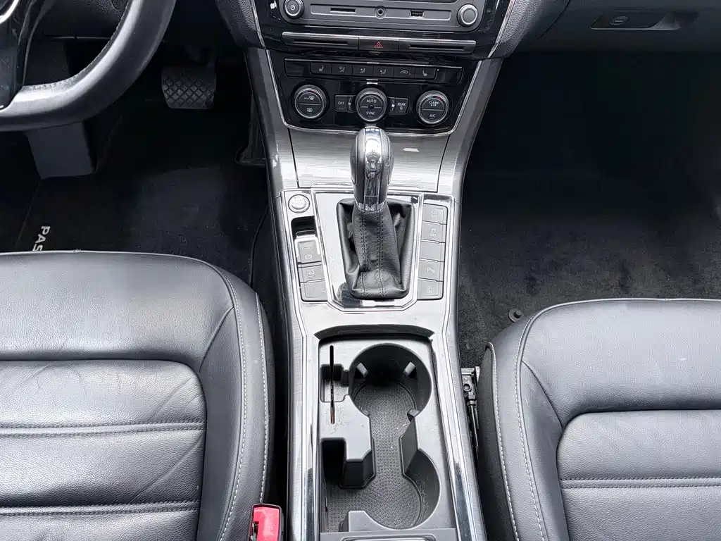 Volkswagen Passat — миниатюра 14