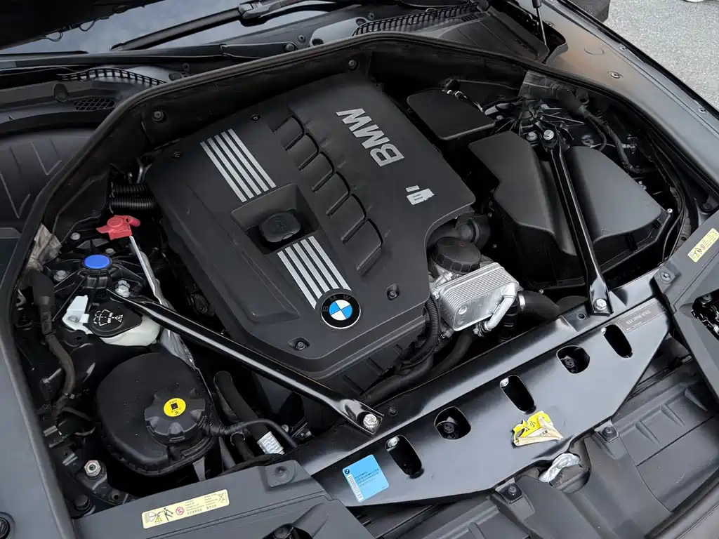 BMW 7 Series — миниатюра 15