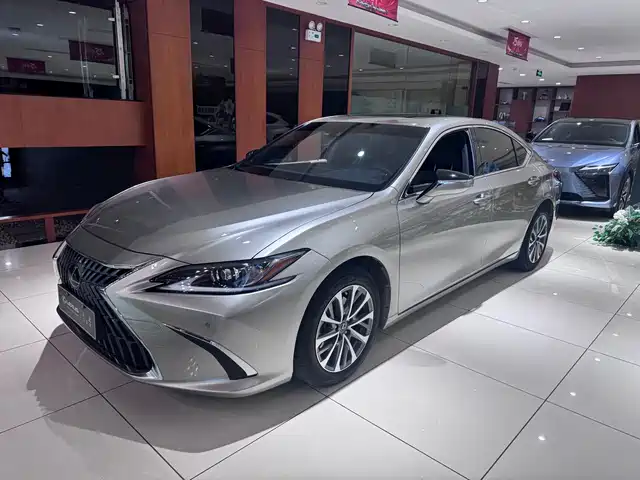 LEXUS  ES 2023