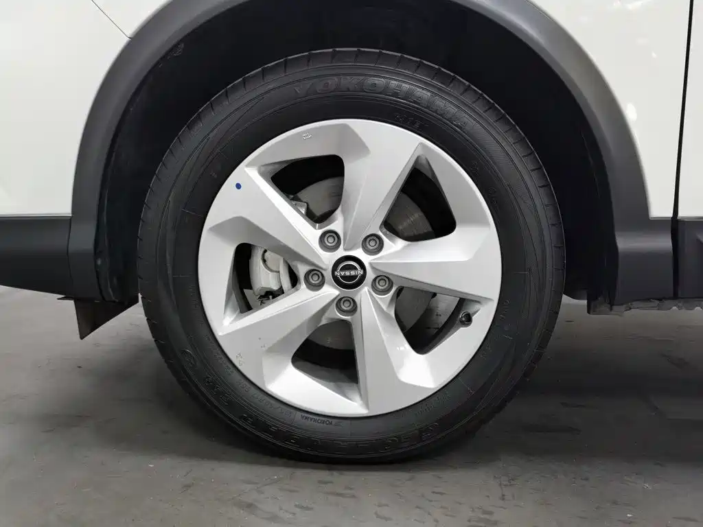 Nissan Qashqai — миниатюра 17