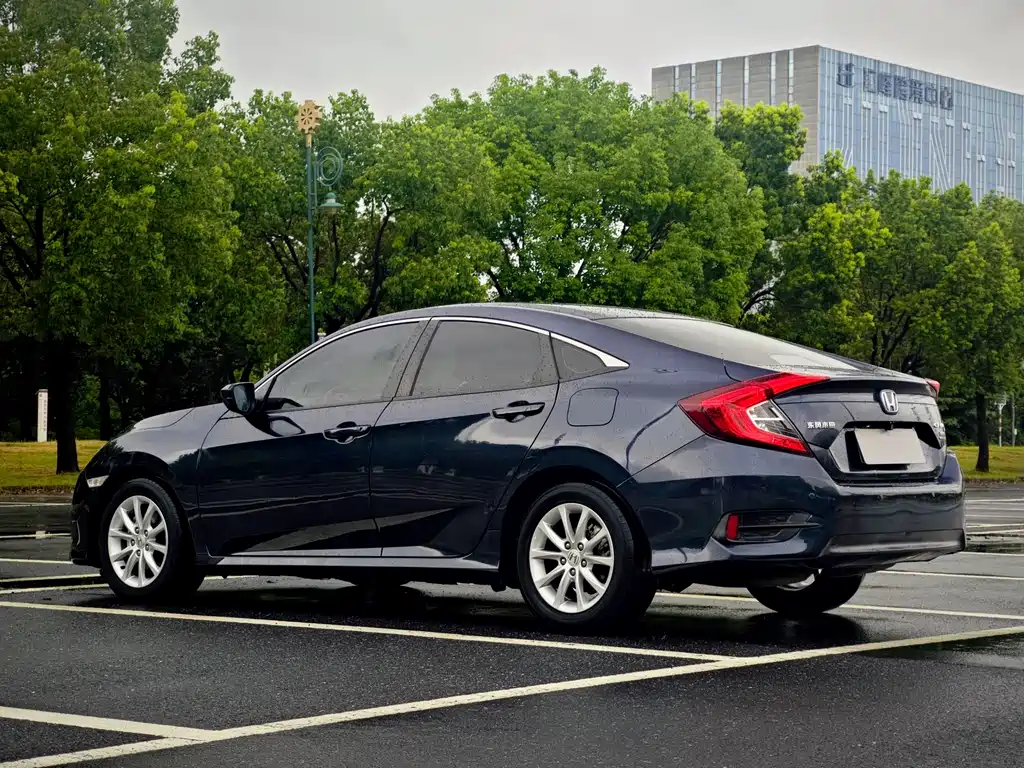 Honda Civic — миниатюра 5