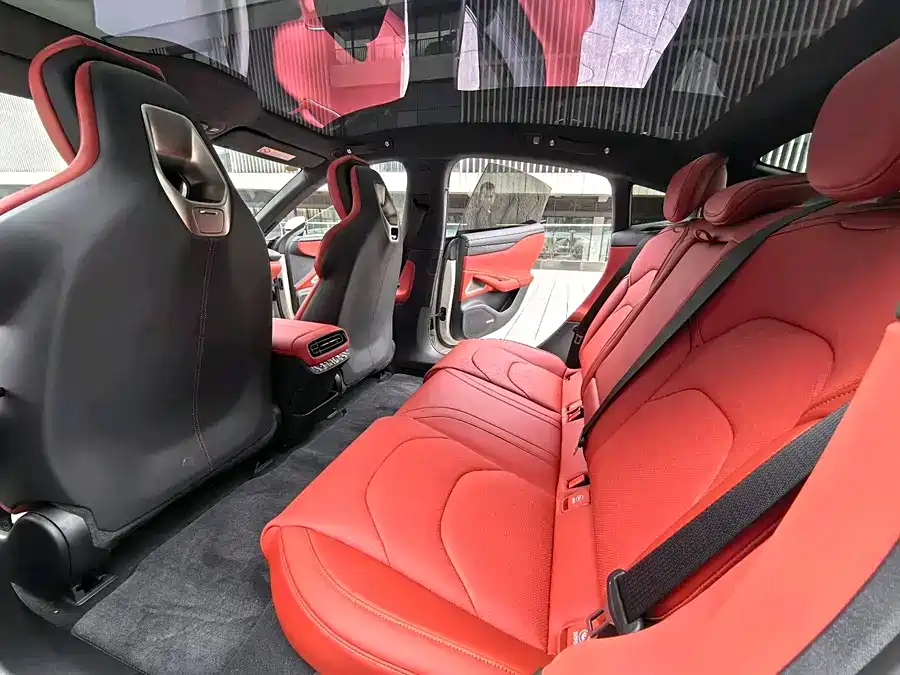 Xiaomi SU7