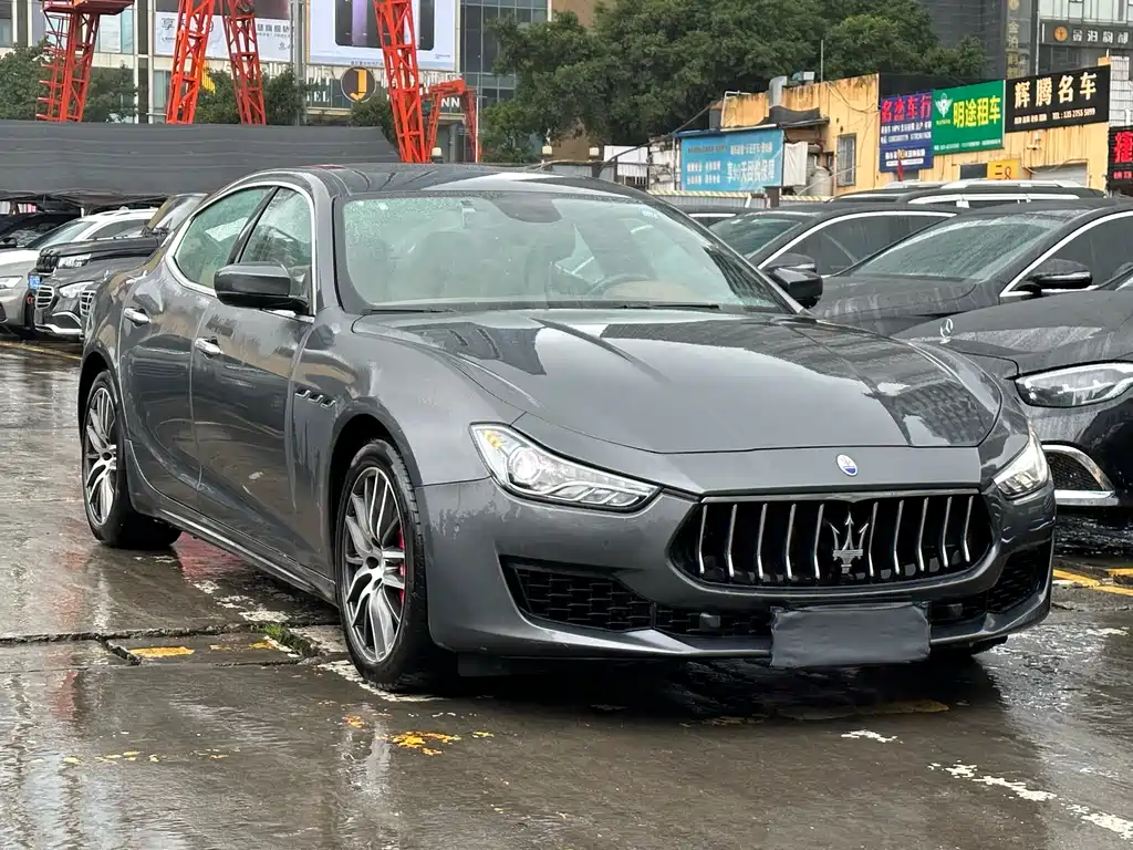 MASERATI GHIBLI