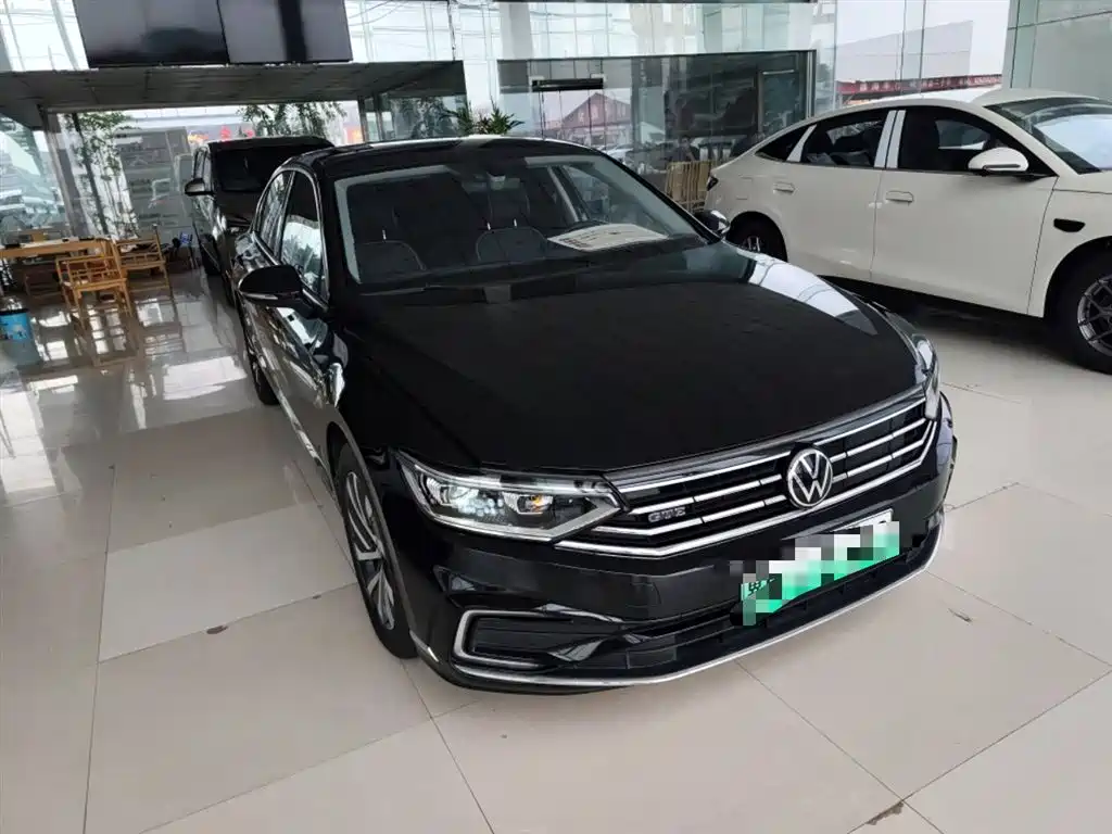 VOLKSWAGEN MAGOTAN GTE PLUG IN HYBRID