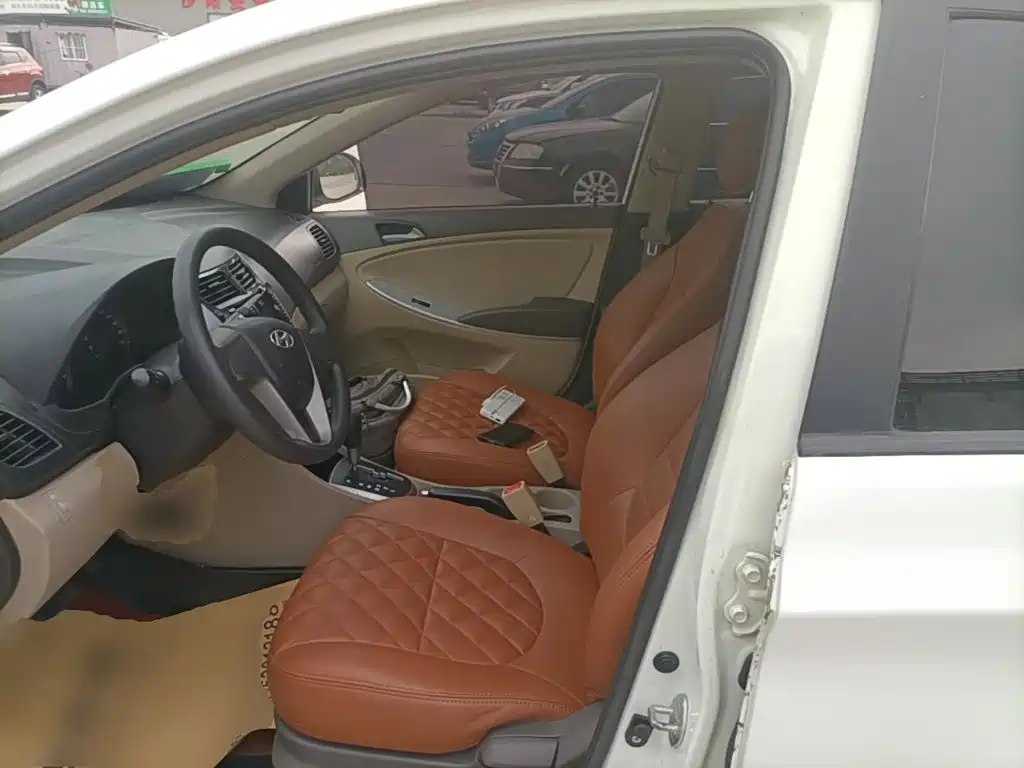 Hyundai Verna — миниатюра 15