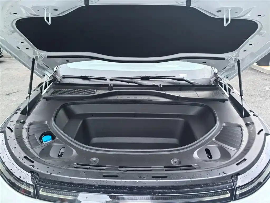 XPeng G9 — миниатюра 8