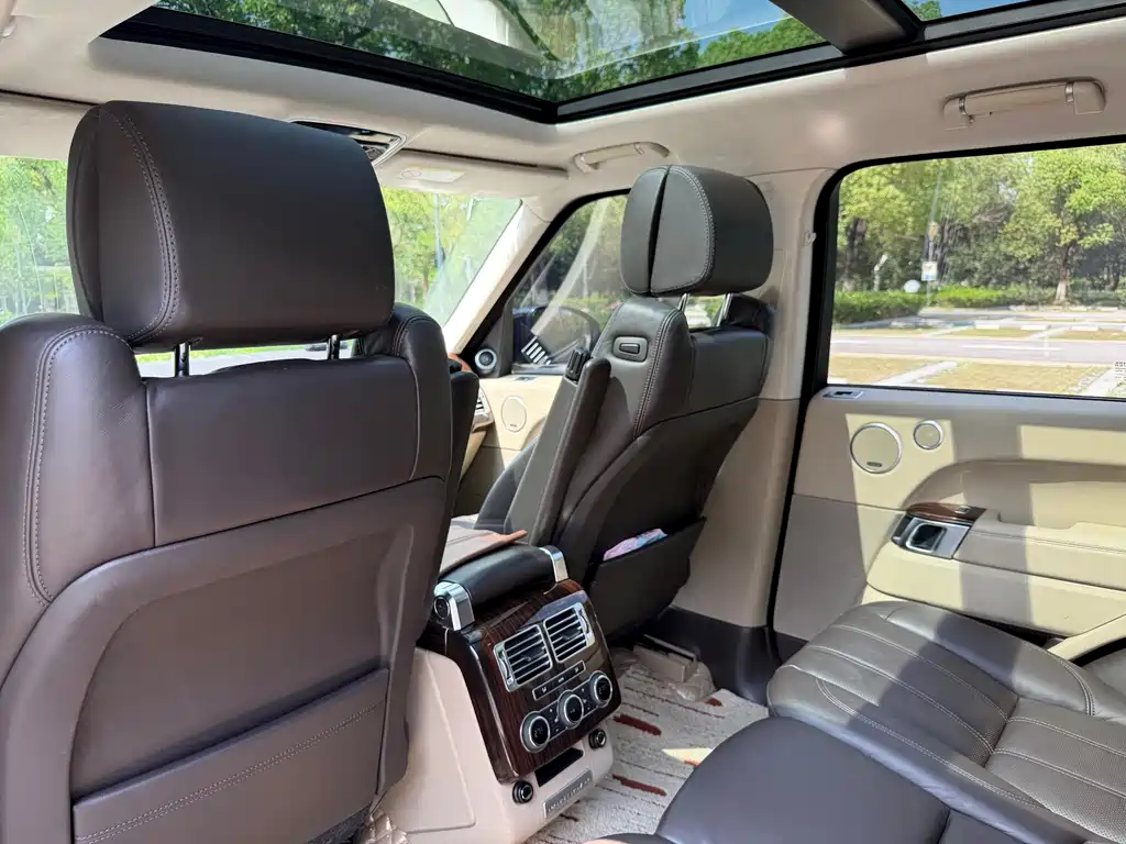 Land Rover Range Rover — миниатюра 6