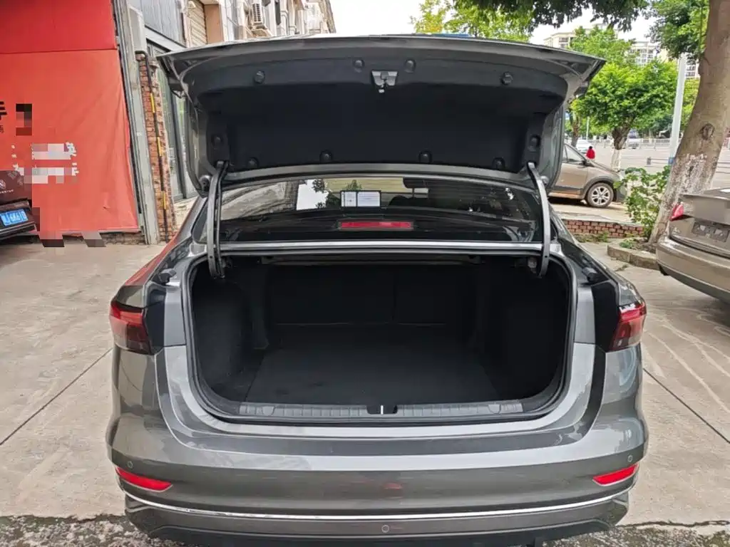 Geely Emgrand — миниатюра 19
