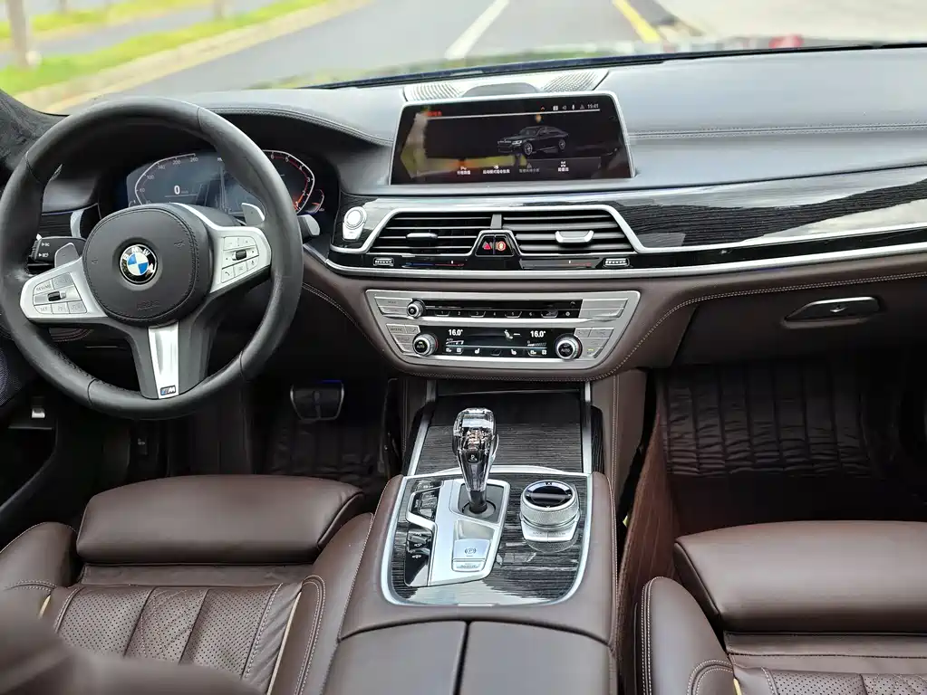 BMW 7 Series 7 2019 740Li Premium M Sport