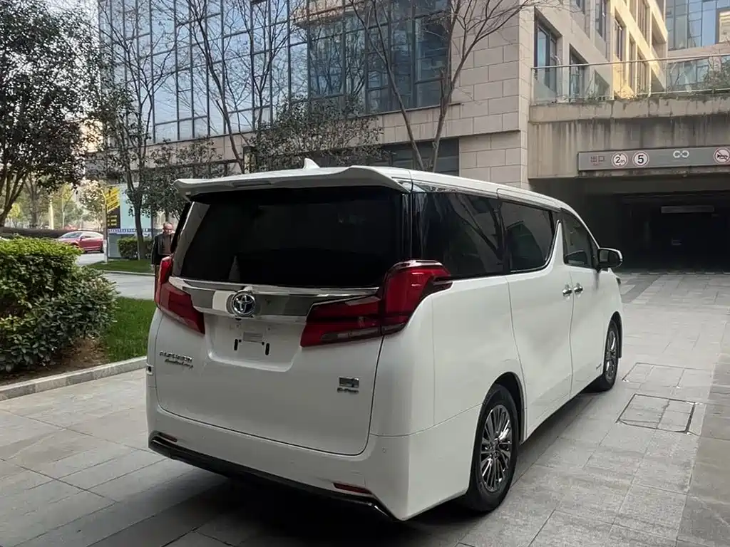 Toyota Alphard 2021 2.5L Luxury