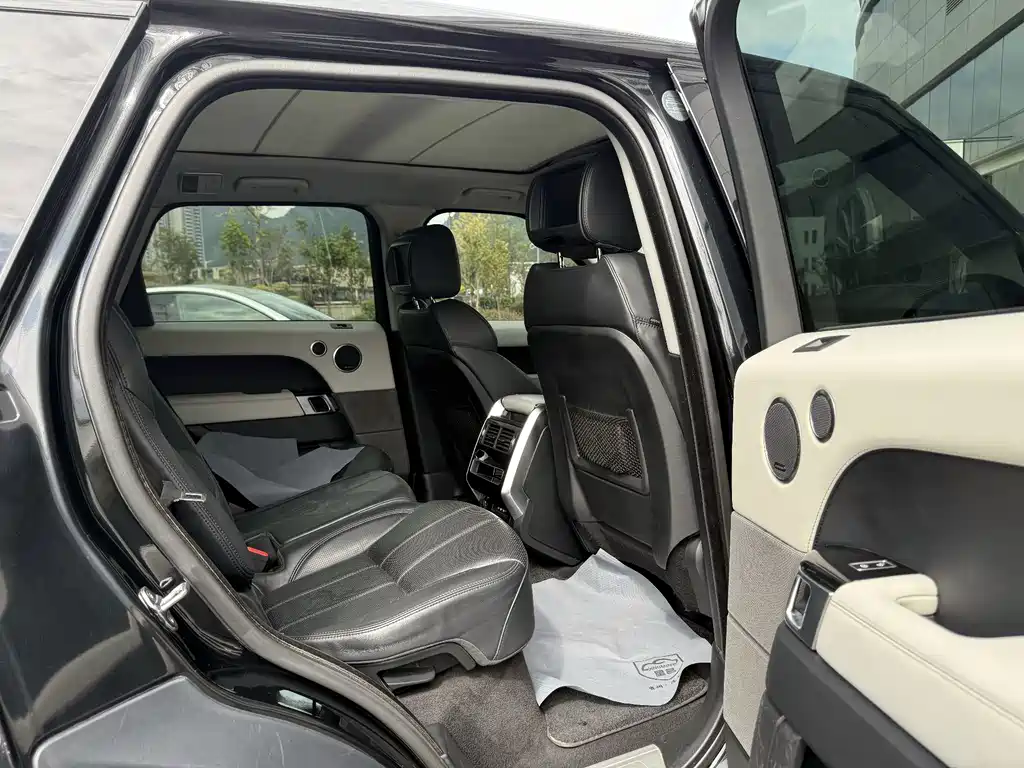 Land Rover Sport — миниатюра 8