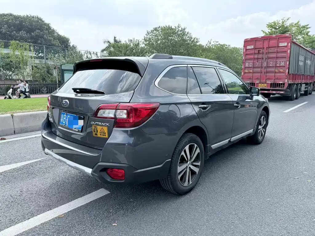 SUBARU OUTBACK