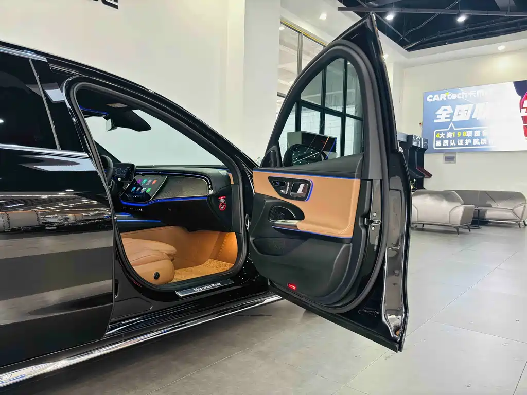 Mercedes-Benz E-Class — миниатюра 30