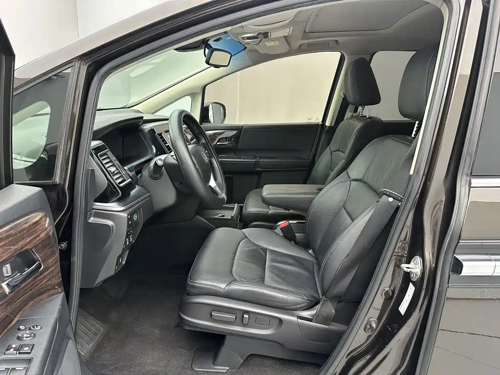 Honda Elysion — миниатюра 16