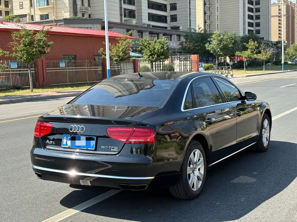 Audi A8 — миниатюра 4