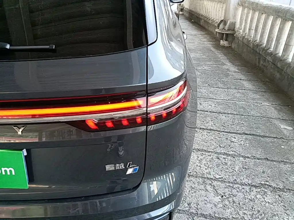 Geely Xingyue L — миниатюра 8
