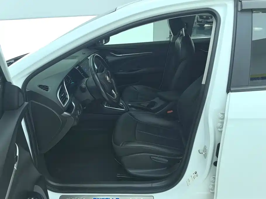 Buick Excelle — миниатюра 9