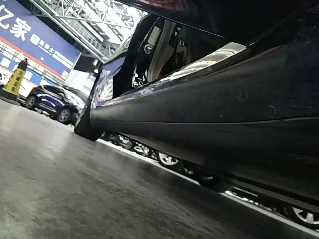 Tesla Model 3 — миниатюра 21