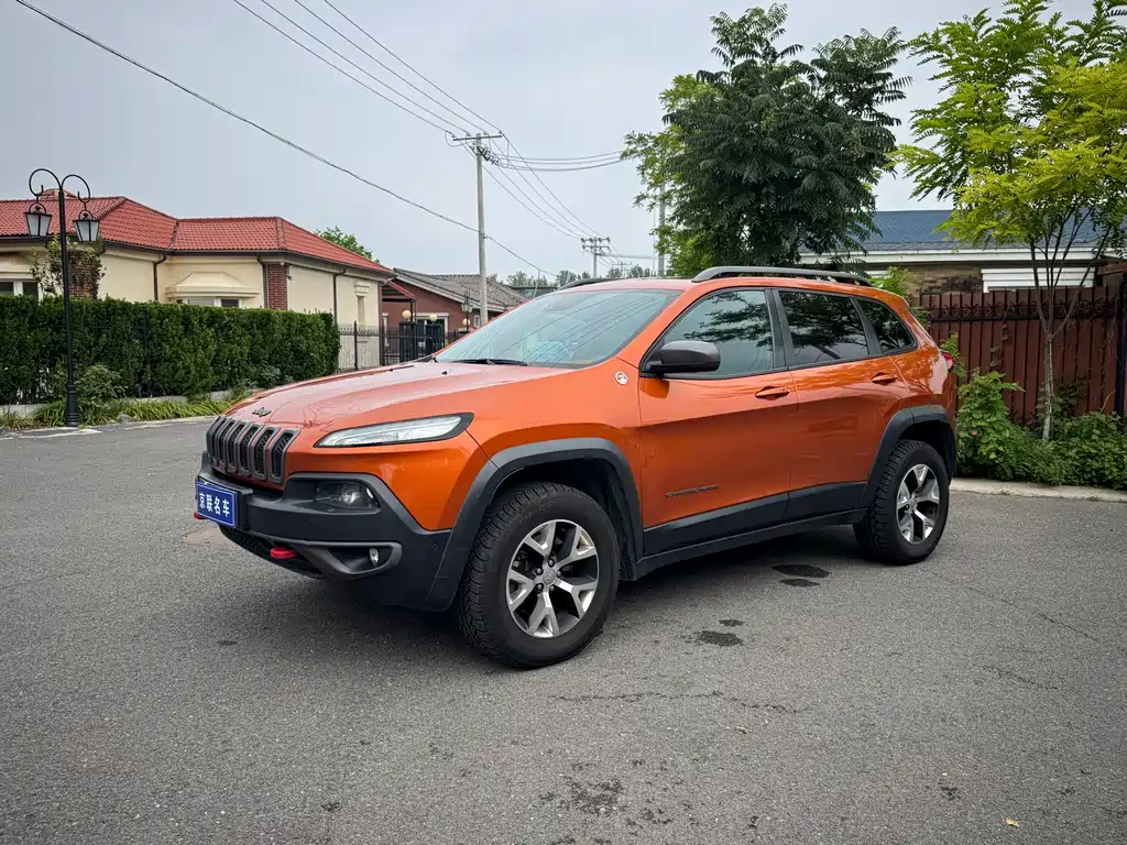 Jeep Cherokee (Import)