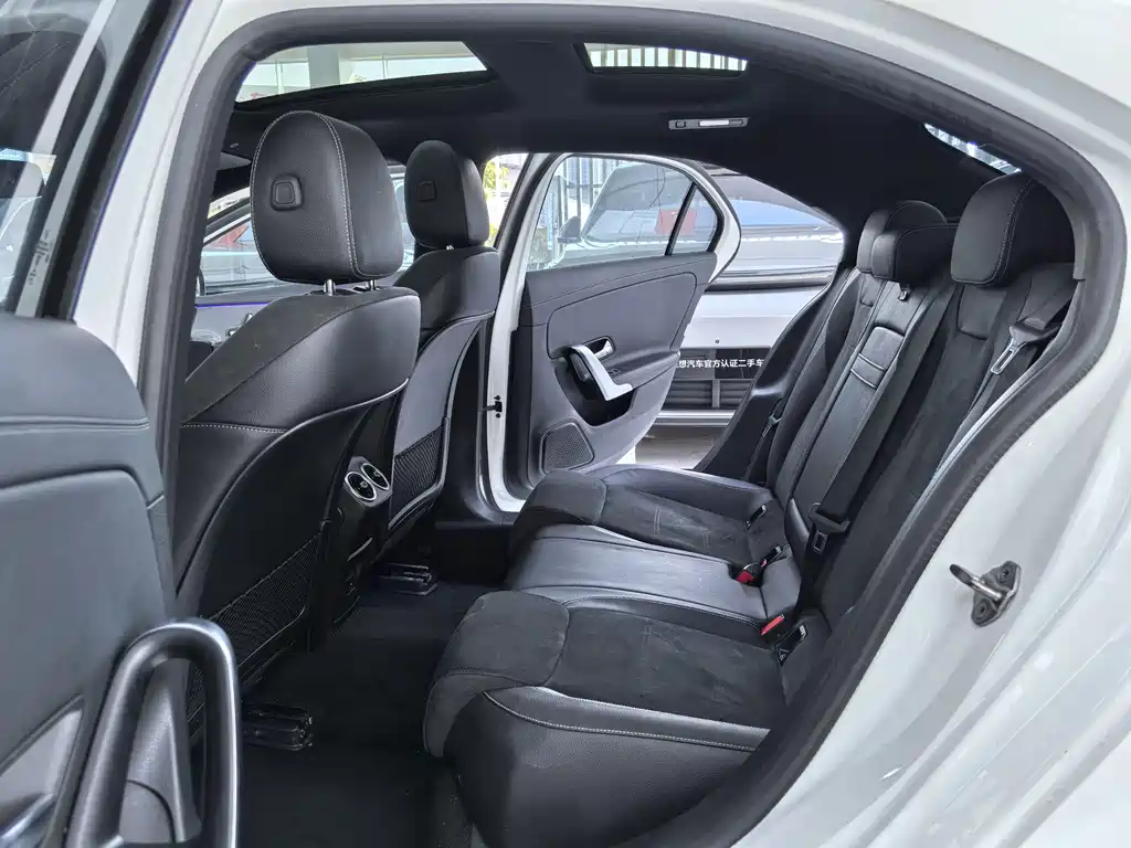 Mercedes-Benz A-Class — миниатюра 10