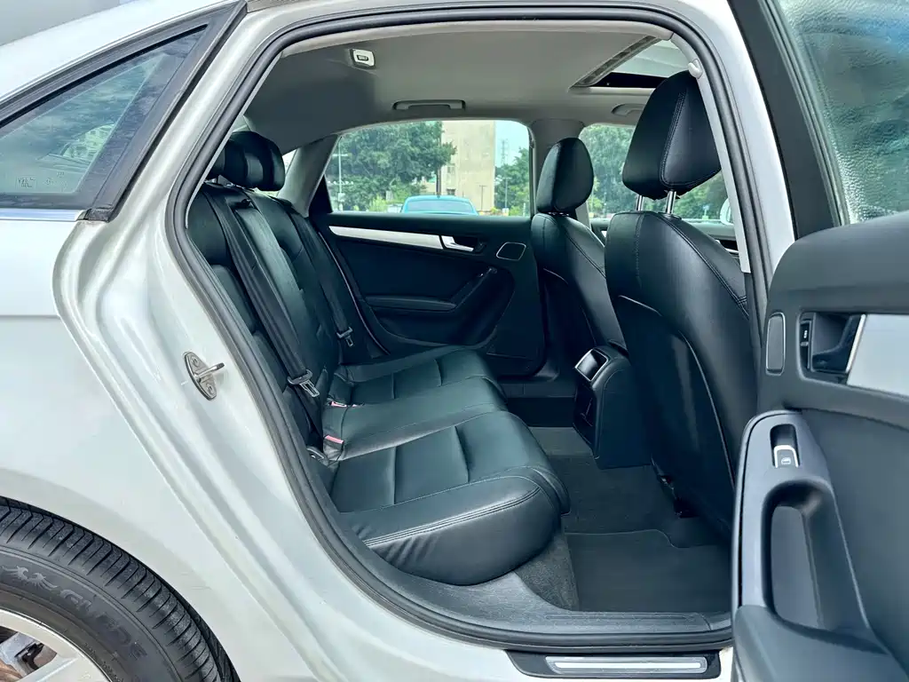 Audi A4L — миниатюра 18
