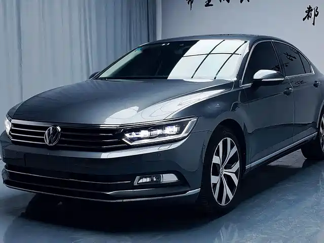 VOLKSWAGEN MAGOTAN 2017