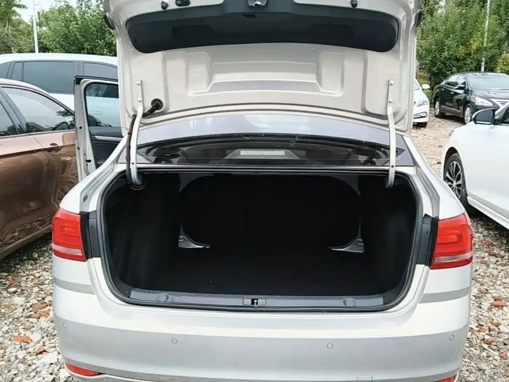 Volkswagen Lavida — миниатюра 19