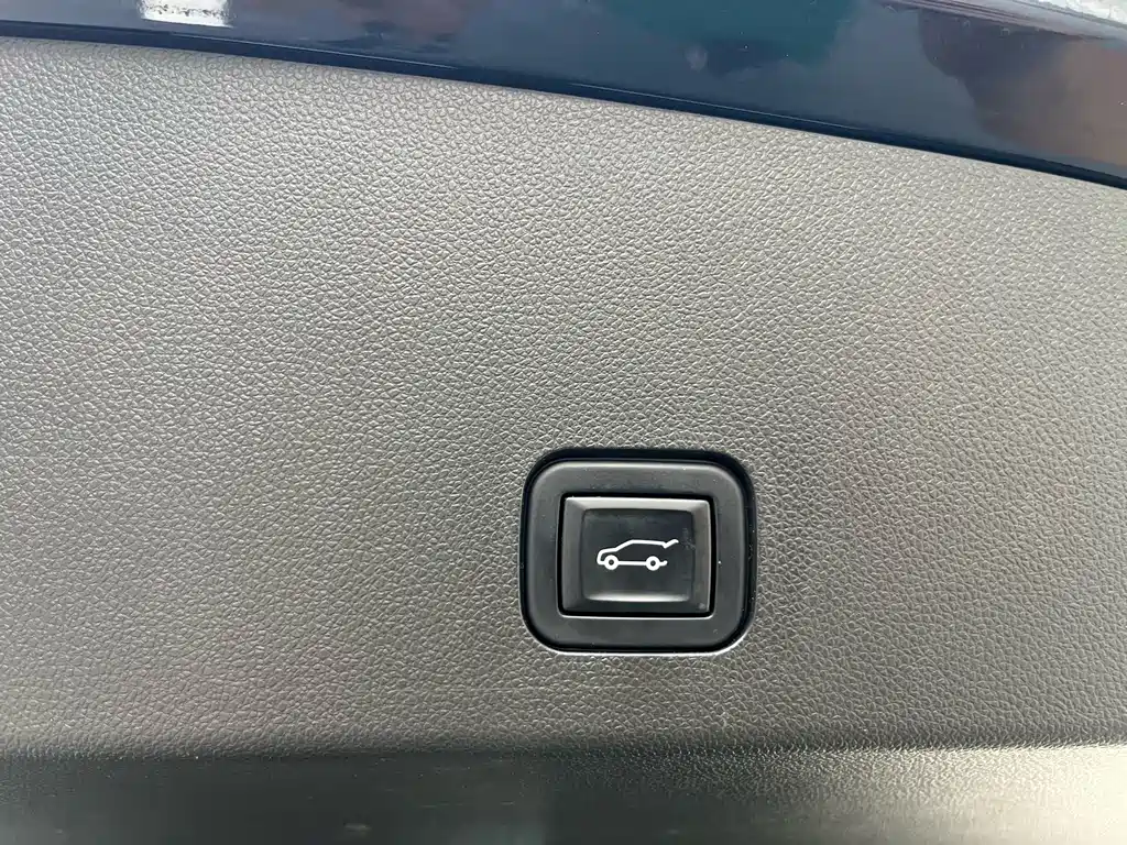 Cadillac XT6 — миниатюра 25