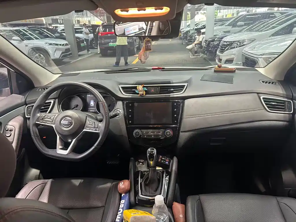 Nissan Qashqai — миниатюра 12