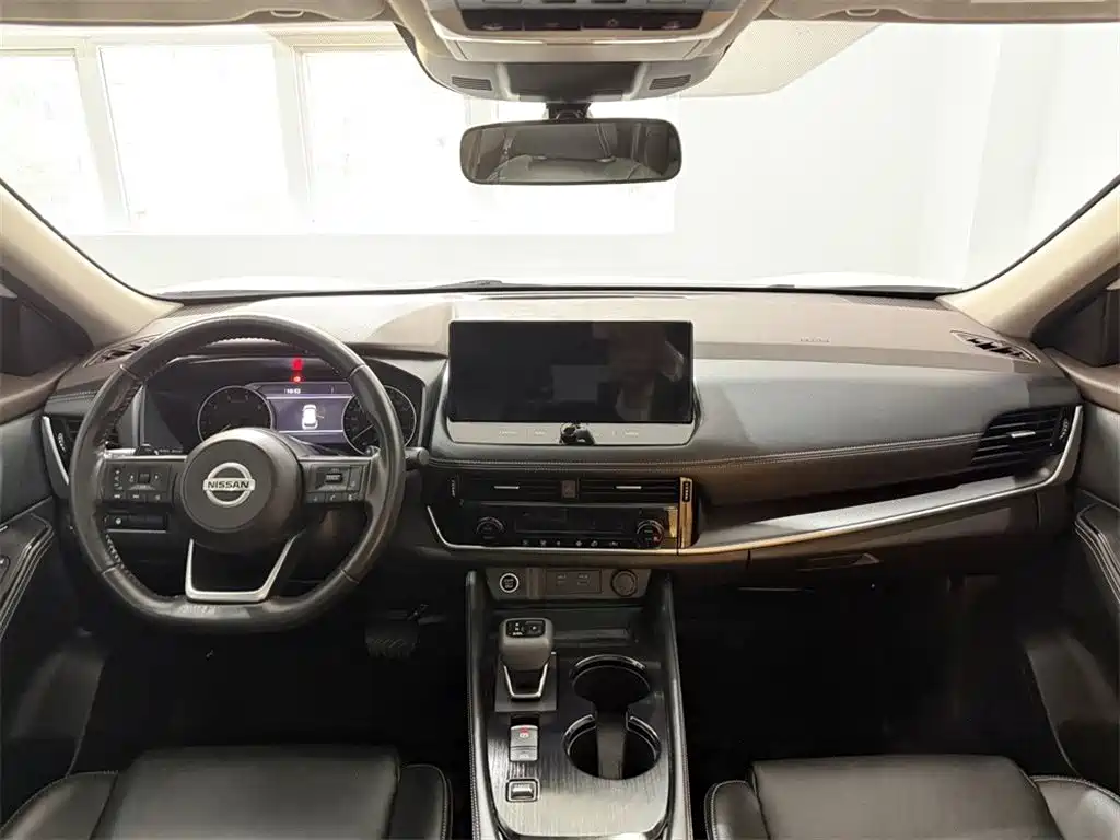 Nissan X-Trail — миниатюра 6