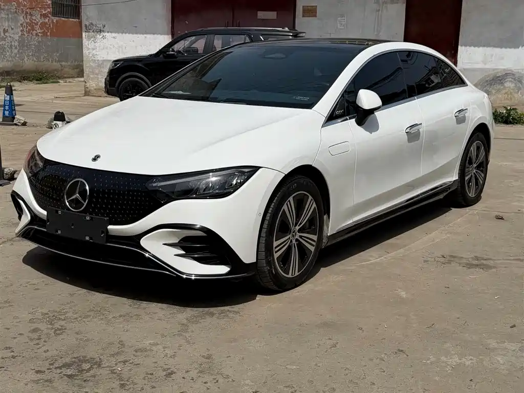 Mercedes-Benz EQE 2025
