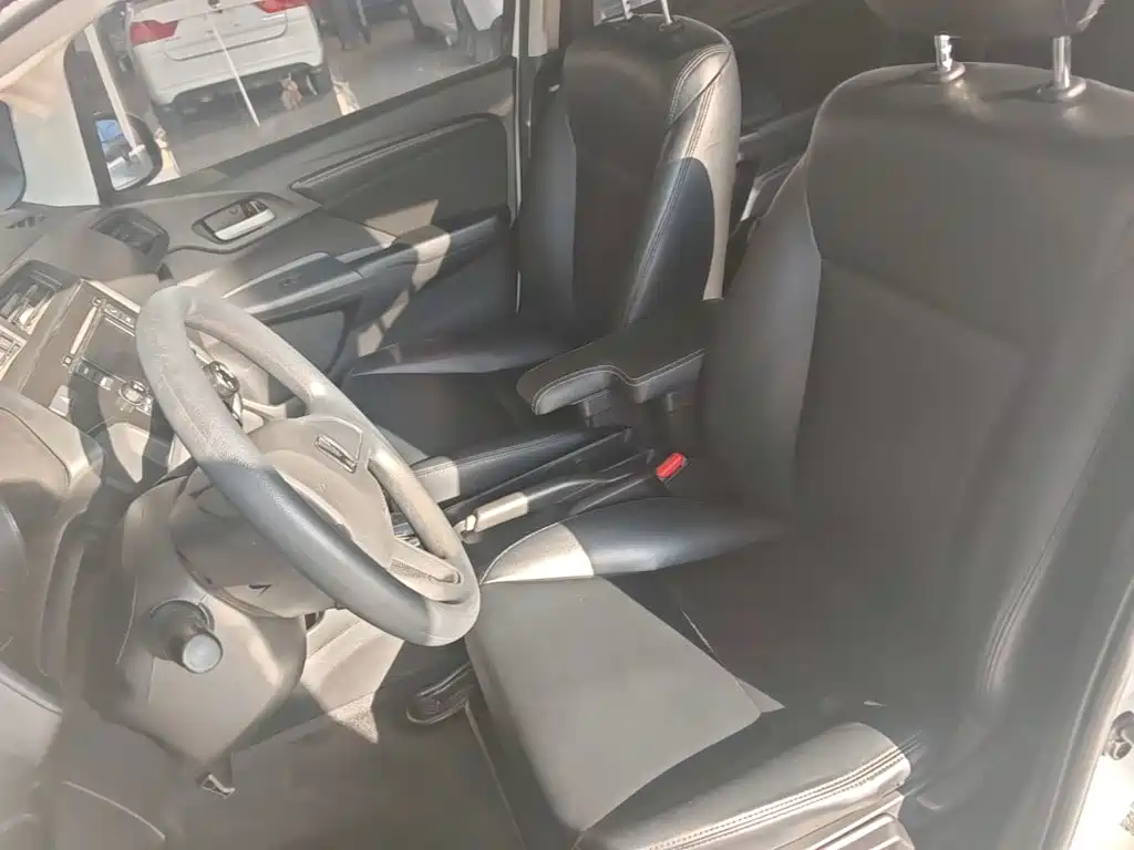 Honda Fit — миниатюра 15