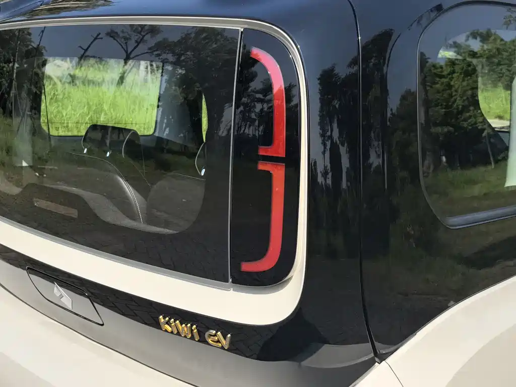 Baojun KiWi EV — миниатюра 9