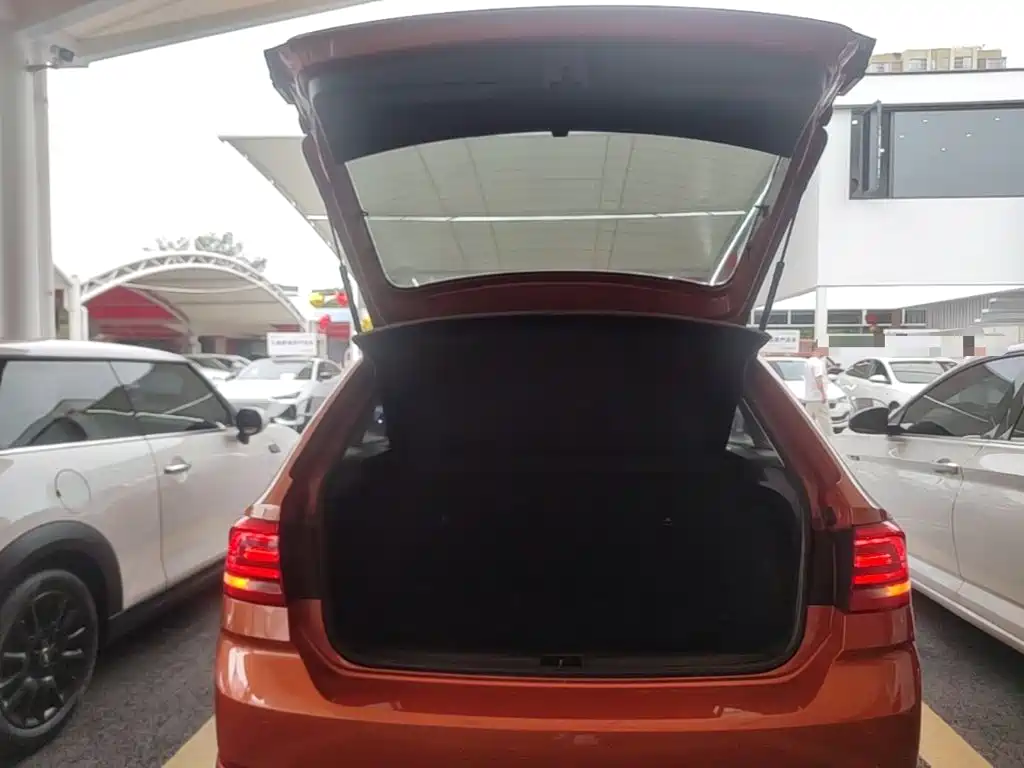 Volkswagen Santana — миниатюра 19