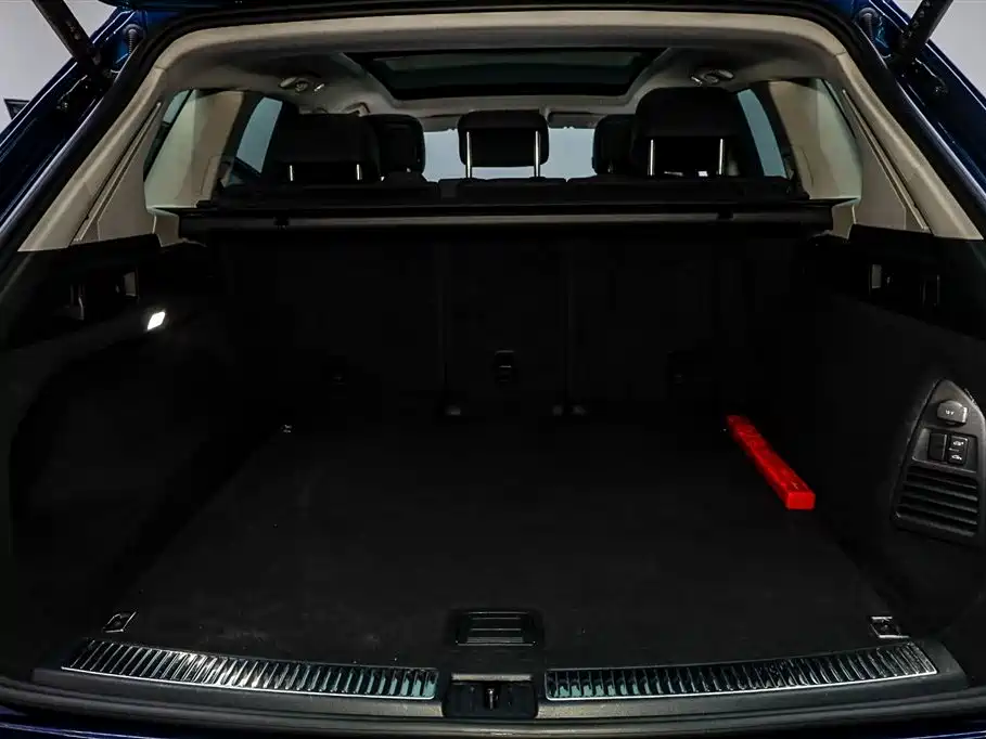 Volkswagen Touareg 2022 3.0TSI Sport