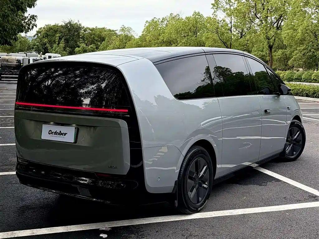 Li Auto Li MEGA — миниатюра 5