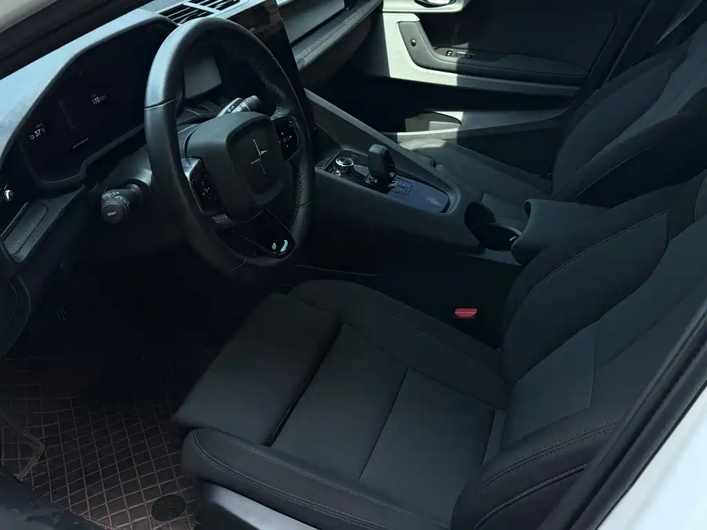 Polestar Polestar 2 — миниатюра 4