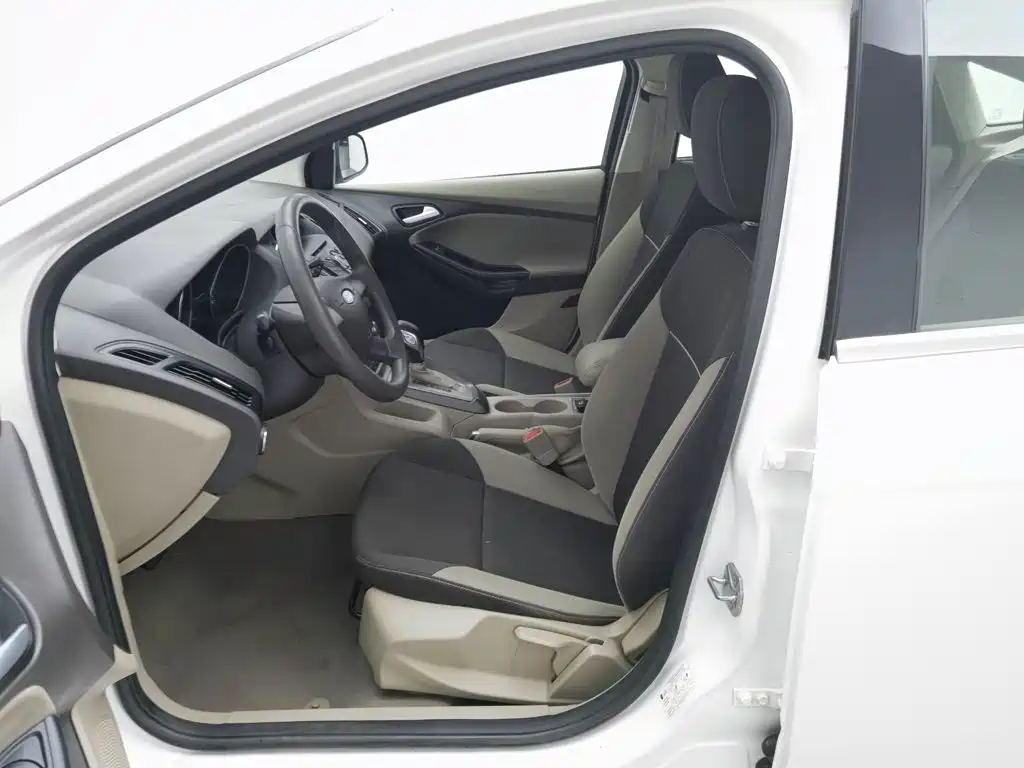 Ford Focus — миниатюра 10