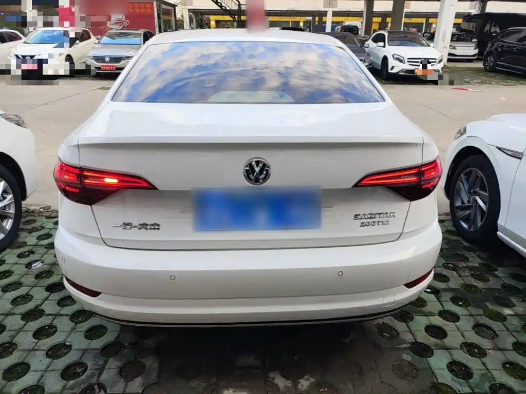 Volkswagen Sagitar — миниатюра 6