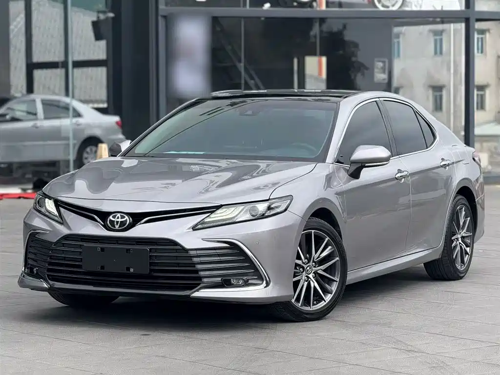 Toyota Camry 2021