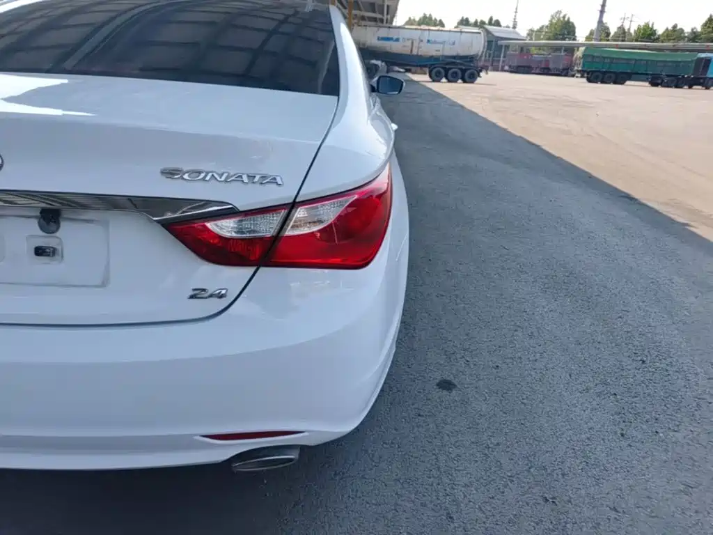 Hyundai Sonata — миниатюра 8