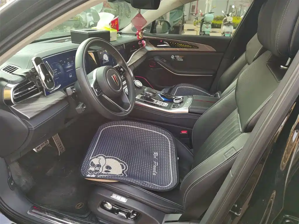 Hongqi H9 2022 2.0T