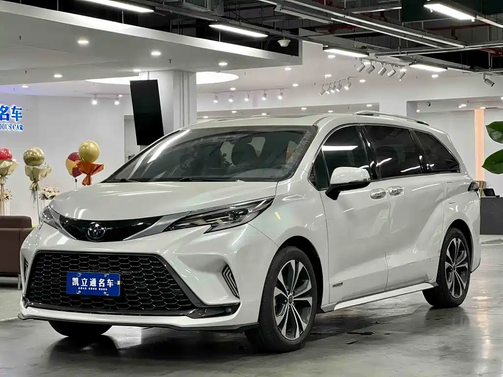 Toyota Granvia 2024